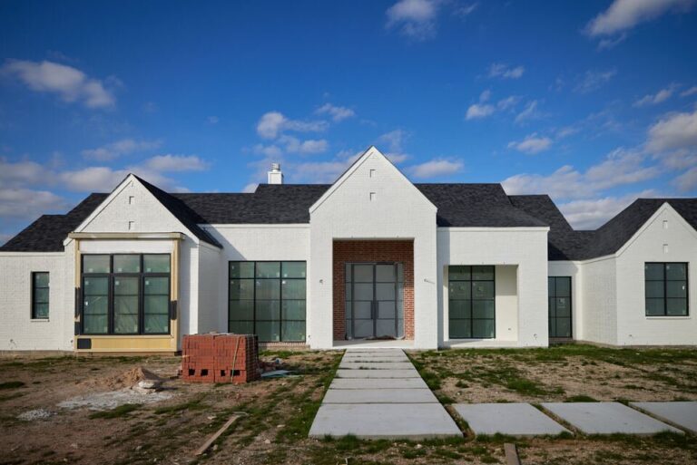 encorepainting70 768x513