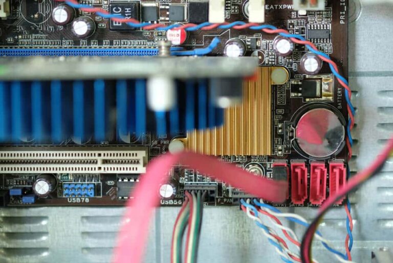 Low Voltage  Commercial electrician Services xmart 768x513